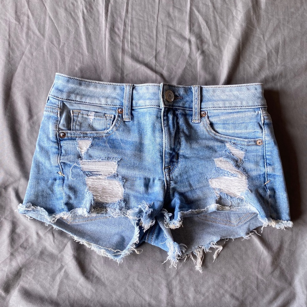 Light blue American eagle shorts